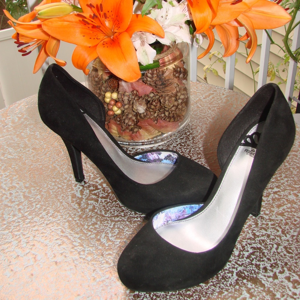 Fergalicious Bianca d'Orsay Pumps